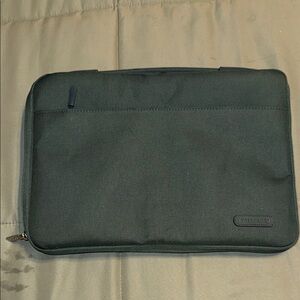Mouvo Midnight Green MacBook Air 13 Laptop Sleeve